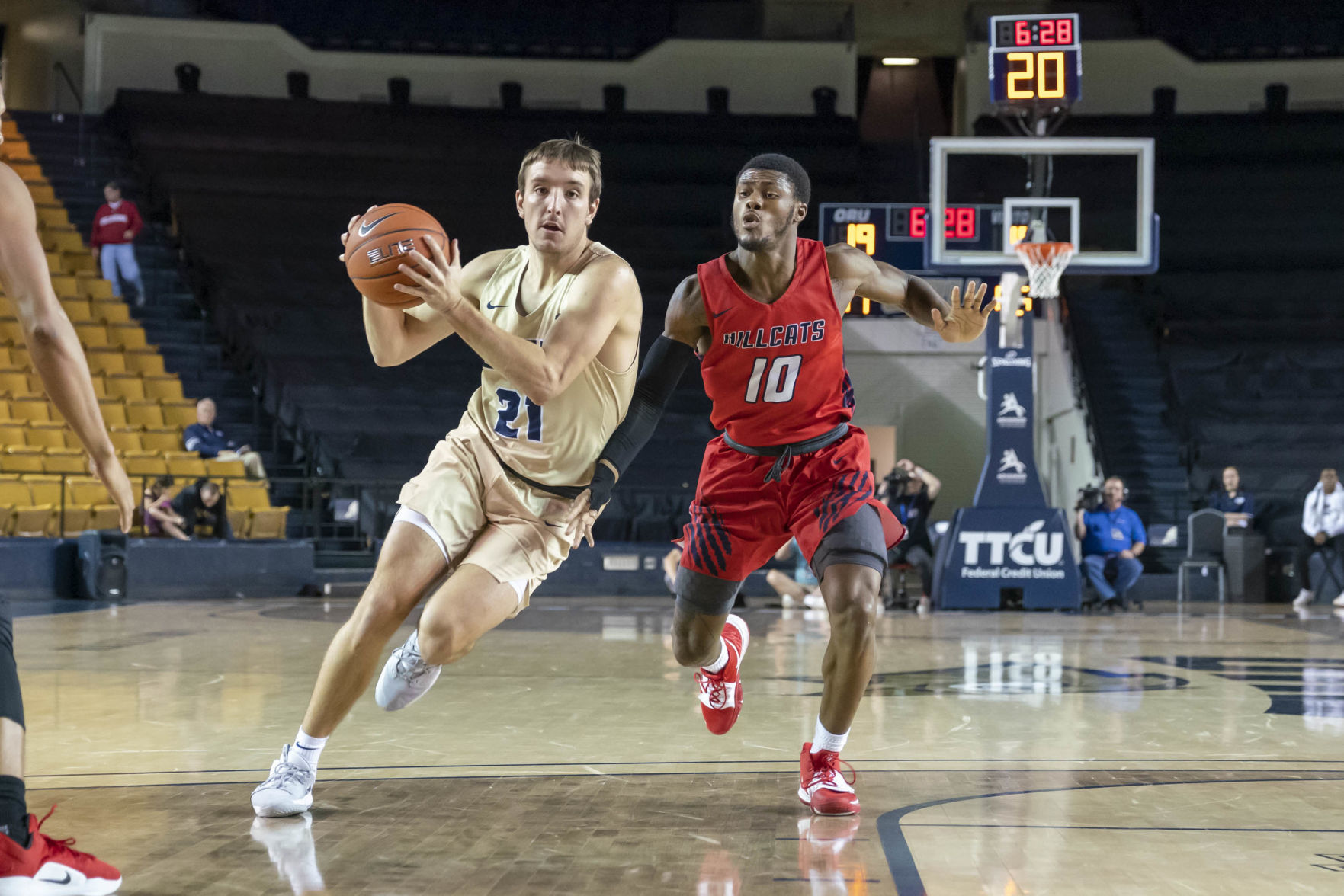Roger State Univ @ Oral Roberts MBB